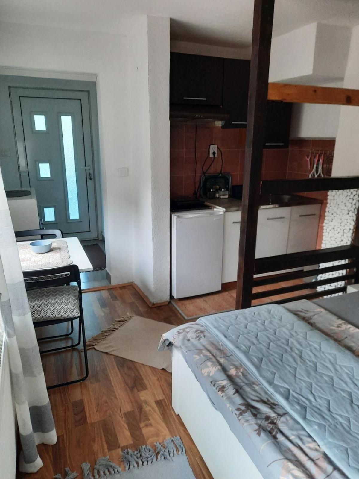 Apartmani Biljana Lazic Vrnjačka Banja Extérieur photo